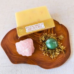 Coffret Douceur et réconfort – Quartz rose, Aventurine verte et savon Miel & lait