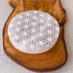 Plaque en sélénite gravée du symbole sacré de la Fleur de Vie