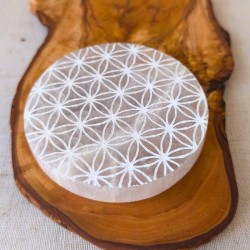 Plaque en sélénite gravée du symbole sacré de la Fleur de Vie 2