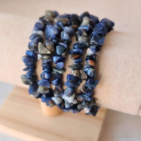 Bracelet baroque en Sodalite naturelle, pierre de discernement et de sérénité.