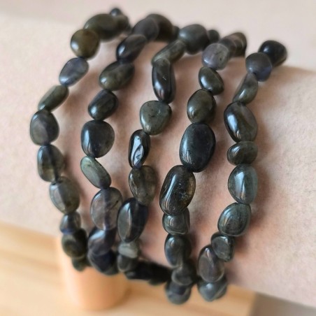 Bracelet en Labradorite noire – Protection et ancrage