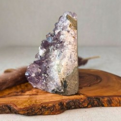 Géode d’améthyste à bord brut – 289 g 2