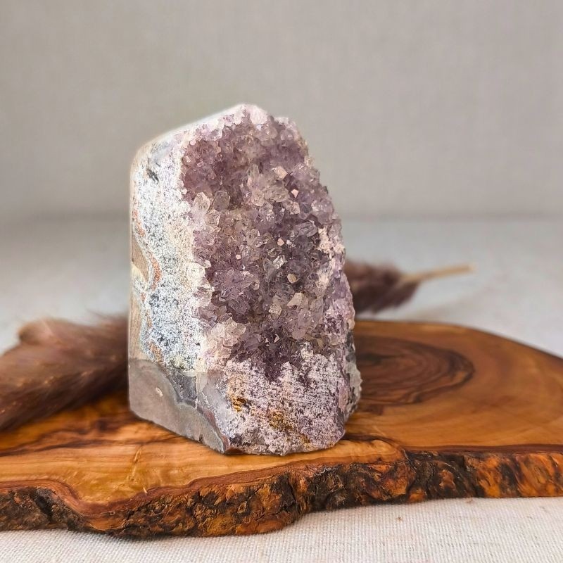 Géode d’améthyste claire – détente et sérénité