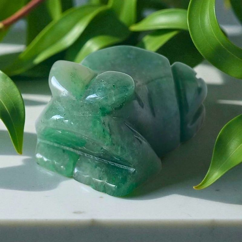 Grenouille sculptée en Aventurine verte – Brésil (qualité A, 50 mm)