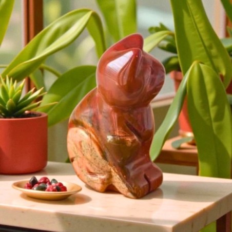 Une pièce unique, symbole de force tranquille et de stabilité.