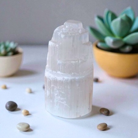 Tour naturelle en Sélénite – 5 cm (artisanat marocain, qualité A)