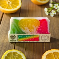 Savon artisanal Dolce Vita – fruité et lumineux.