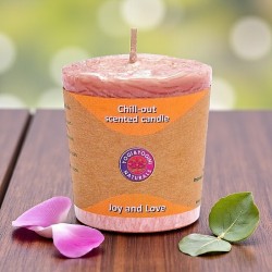 Bougie naturelle Joy & Love – Rose du Maroc et Camomille.