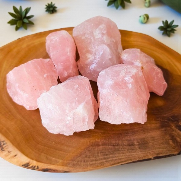 Quartz rose brut, pierre d’apaisement émotionnel