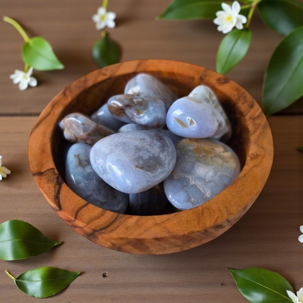 Pierre roulée en Calcédoine bleue, pierre de douceur et d’expression