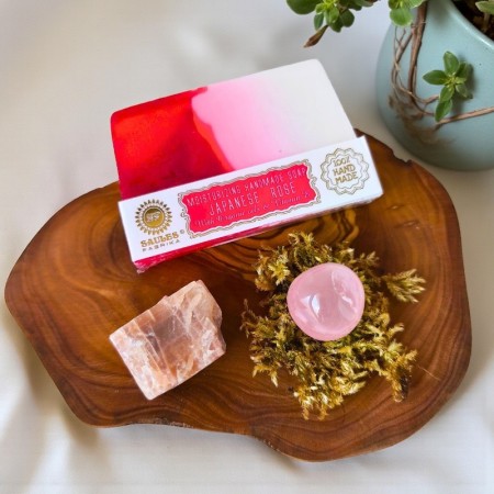 Essentiel de Tendresse – Pierre de lune pêche, Quartz rose et savon Rose du Japon