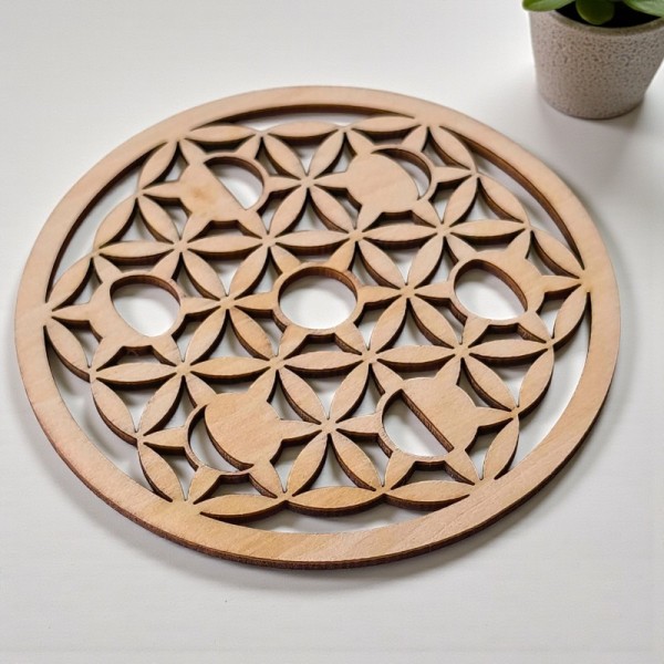 Plaque de rechargement en bois de tilleul gravée Fleur de Vie et phases lunaires