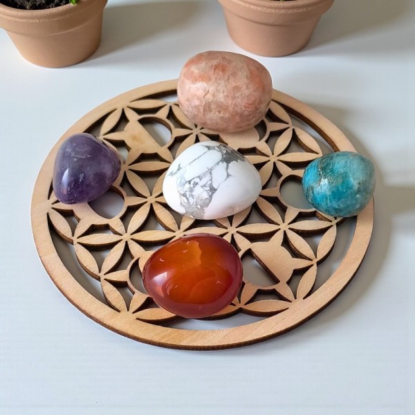 Symbole d’harmonie universelle et de cycles naturels, elle relie vos cristaux à l’énergie de la lune