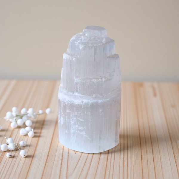 Tour en Sélénite naturelle du Maroc, pour purifier les pierres