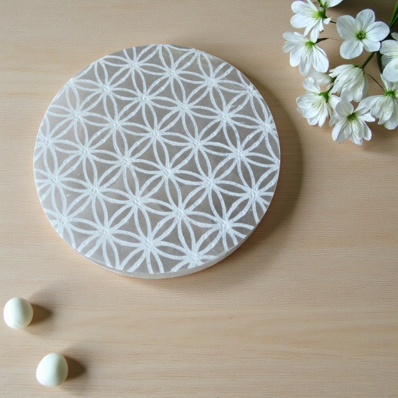 Plaque de sélénite naturelle gravée Fleur de Vie