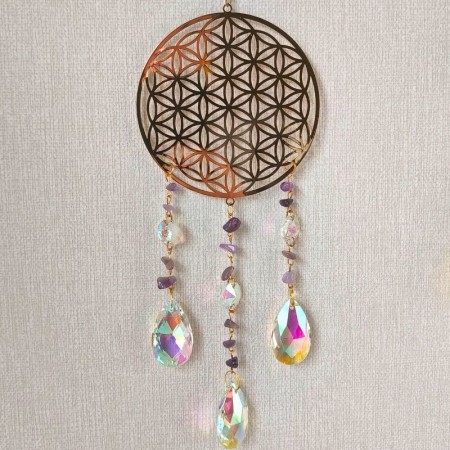 Attrape-soleil Fleur de Vie en métal recyclé, améthyste et cristal facetté.