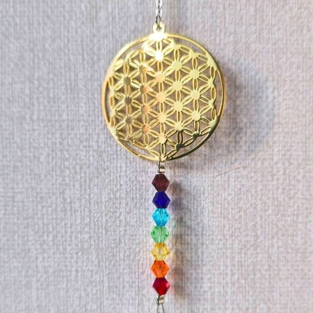 Un rayon de soleil, un éclat de cristal.
La lumière fait le reste. 2