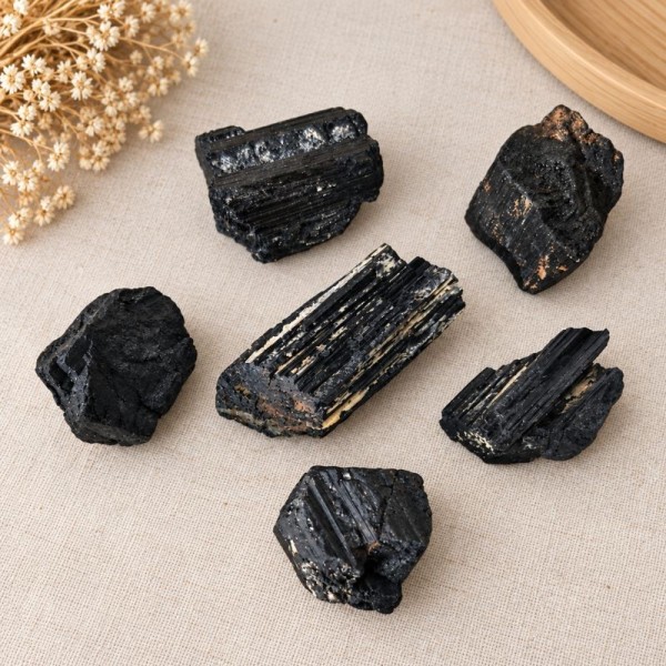 Pierres brutes de Tourmaline noire
