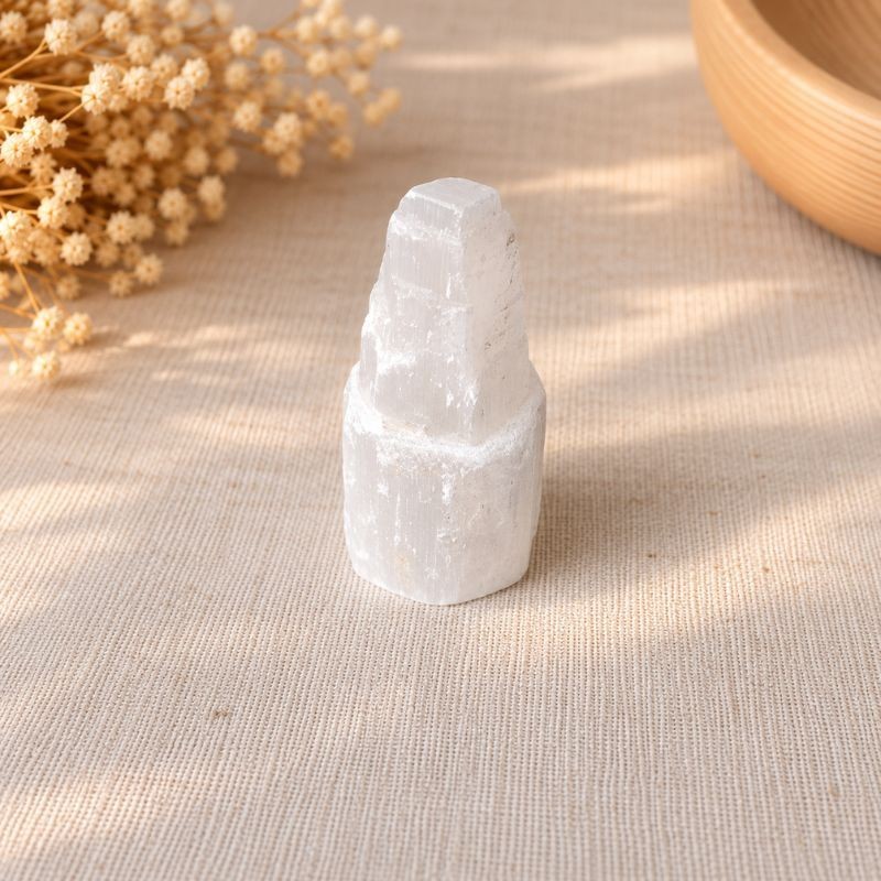 Tour de 5 cm en Sélénite naturelle naturelle du Maroc