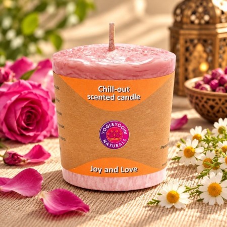 Bougie parfumée Joy & Love Yogi & Yogini à la Rose du Maroc et à la Camomille.
