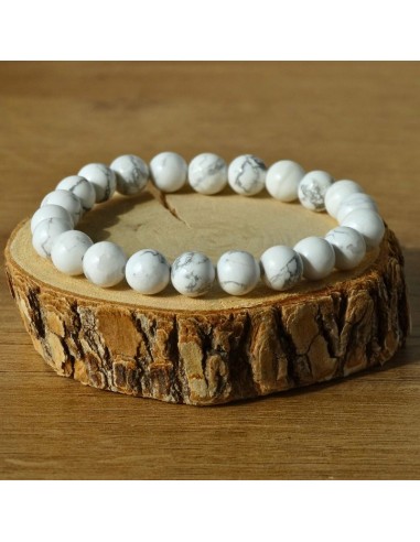 Un bracelet en Howlite blanche naturelle, pierre d’apaisement et de recentrage.