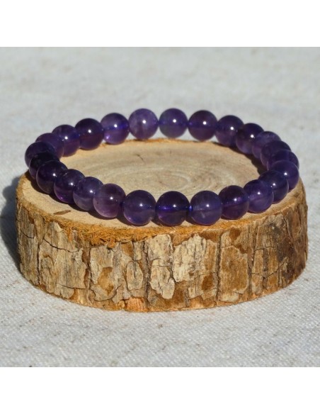 Un bracelet en Améthyste naturelle, pierre de calme et de clarté d’esprit.