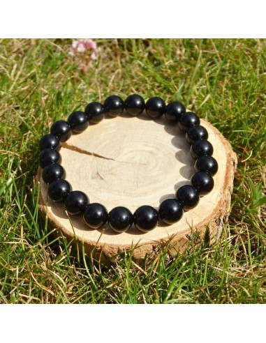 Un bracelet en Obsidienne noire naturelle, pierre de purification et de protection.