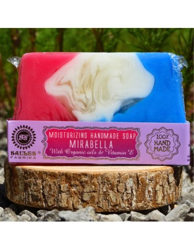 Un savon artisanal au parfum velouté de mirabelle, enrichi en vitamine E.