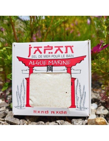 Un sel de bain naturel à l’extrait d’algue marine.